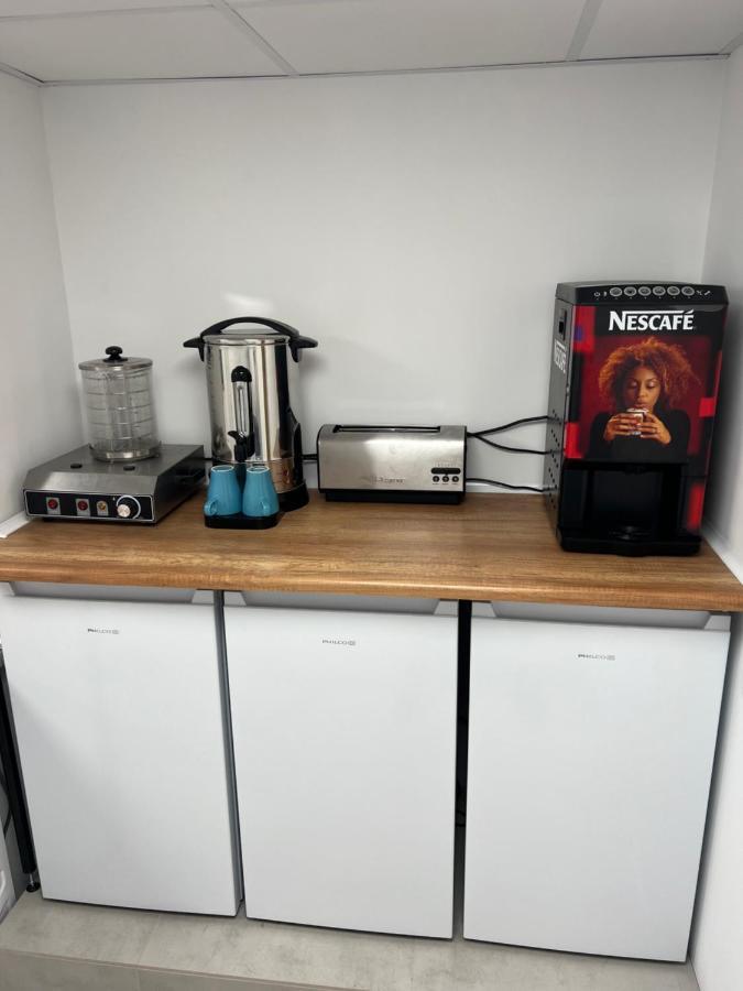 Yellow Hostel - Free Breakfast - The Best Service In Katowice - Free Parking Екстер'єр фото